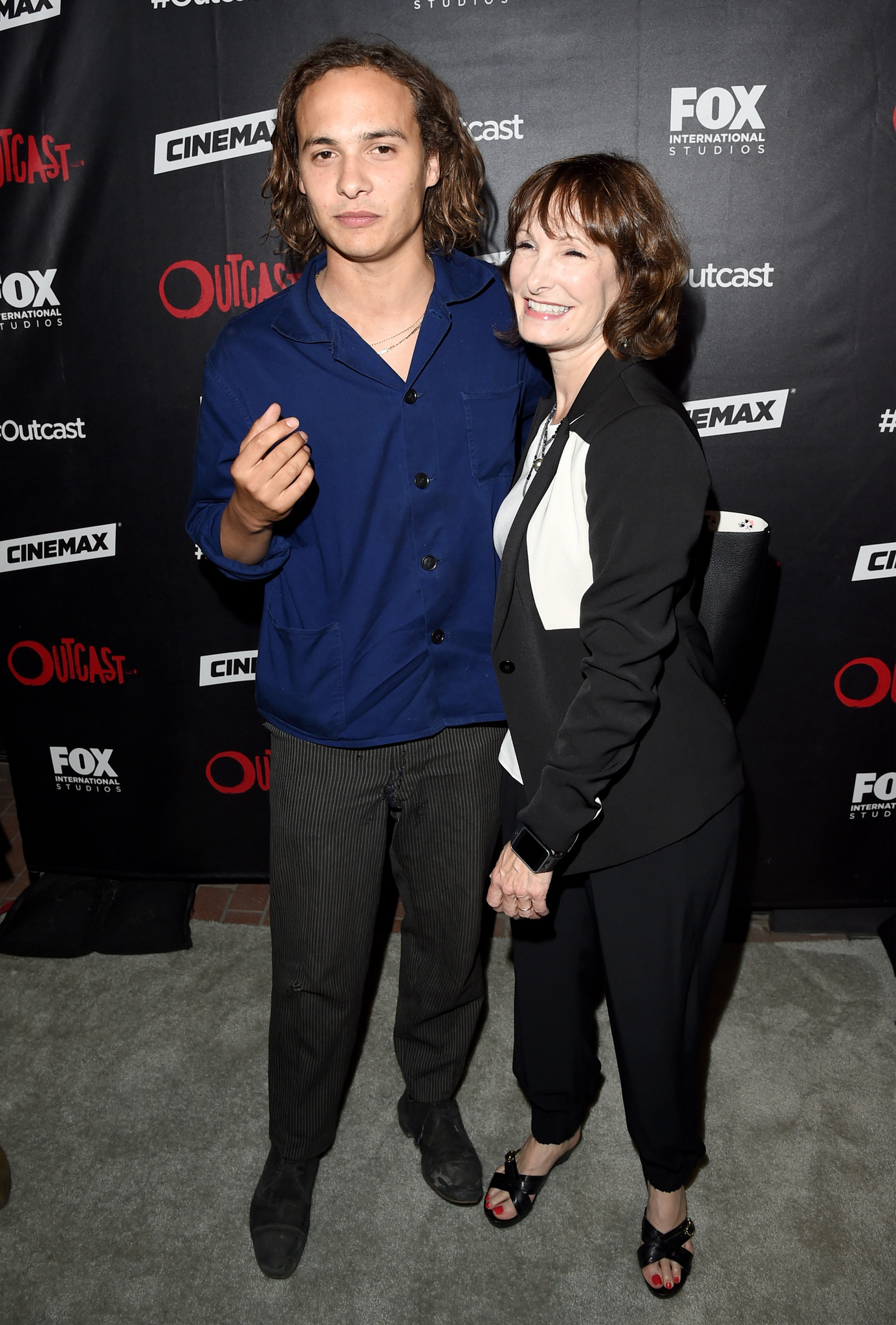 Gale Anne Hurd and Frank Dillane at event of Outcast (2015)