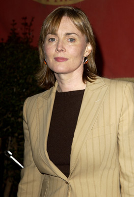 Laura Innes at event of Haris Poteris ir paslapciu kambarys (2002)