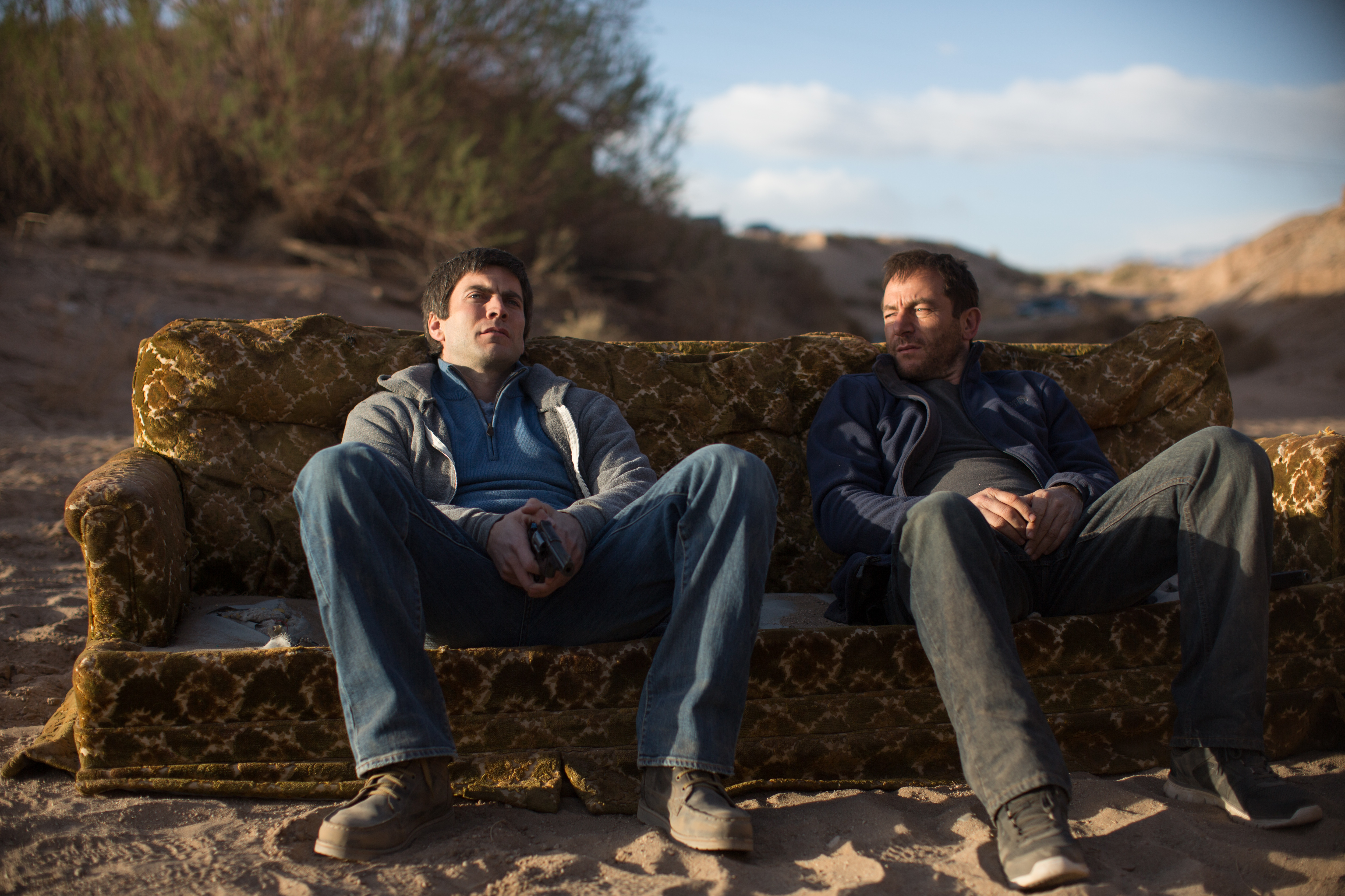 Still of Wes Bentley and Jason Isaacs in After the Fall (2014)
