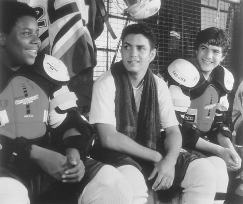 Still of Joshua Jackson, Kenan Thompson and Mike Vitar in D3: The Mighty Ducks (1996)