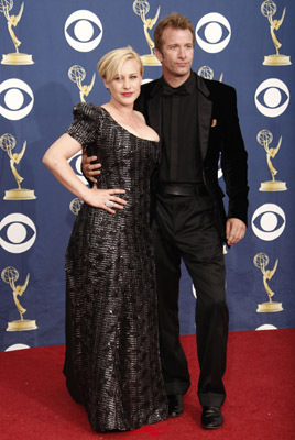 Patricia Arquette and Thomas Jane at event of The 61st Primetime Emmy Awards (2009)