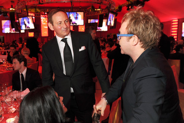 Elton John at event of The 82nd Annual Academy Awards (2010)