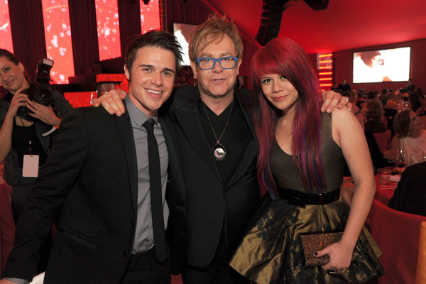 Elton John and Allison Iraheta at event of The 82nd Annual Academy Awards (2010)