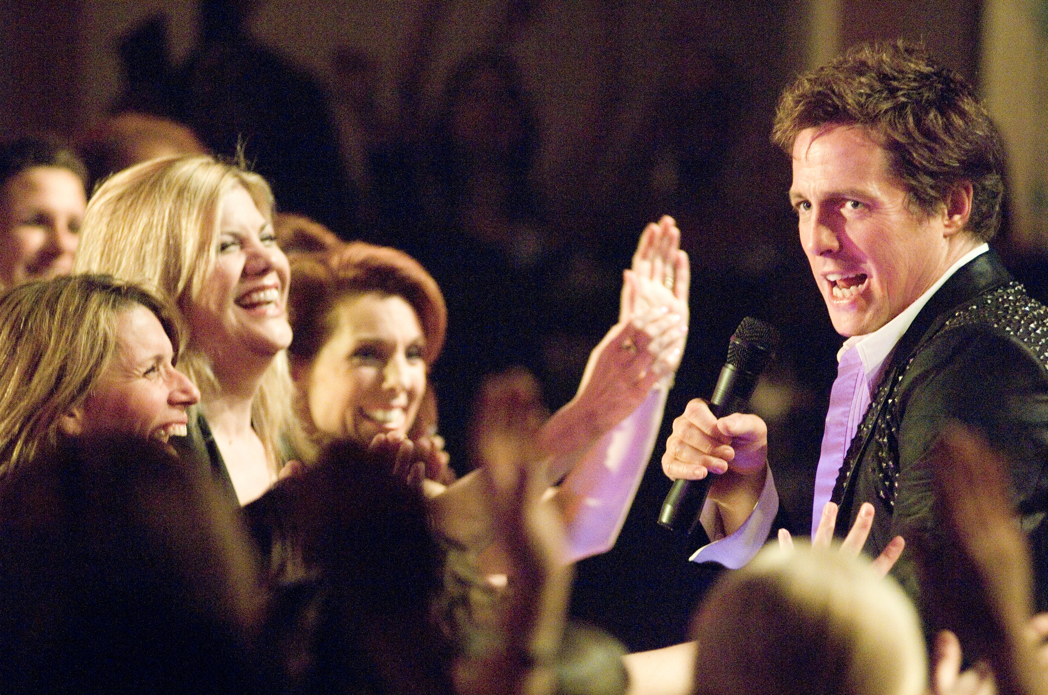 Still of Hugh Grant and Kristen Johnston in Muzika ir zodziai (2007)