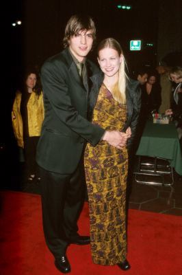 January Jones and Ashton Kutcher at event of Reindeer Games (2000)