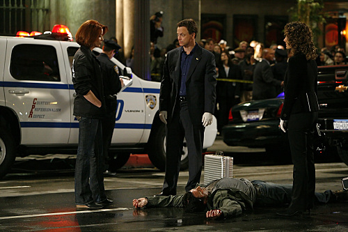 Still of Gary Sinise and Melina Kanakaredes in CSI Niujorkas (2004)