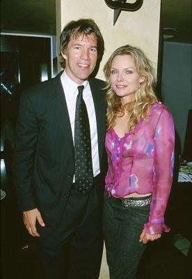 Michelle Pfeiffer and David E. Kelley at event of What Lies Beneath (2000)