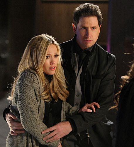Still of Jamie Kennedy and Hilary Duff in Ghost Whisperer (2005)