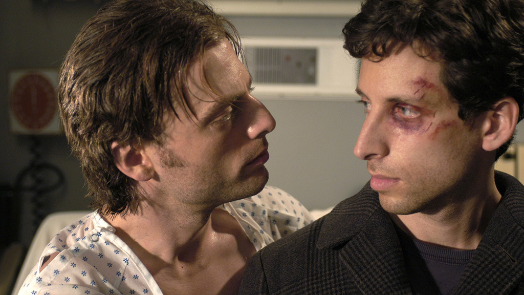 Still of Justin Kirk and Ben Shenkman in Angels in America (2003)