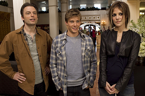 Still of Mary-Louise Parker, Justin Kirk and Hunter Parrish in Weeds (2005)