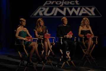 Still of Natalie Portman, Heidi Klum, Nina Garcia and Michael Kors in Project Runway (2004)