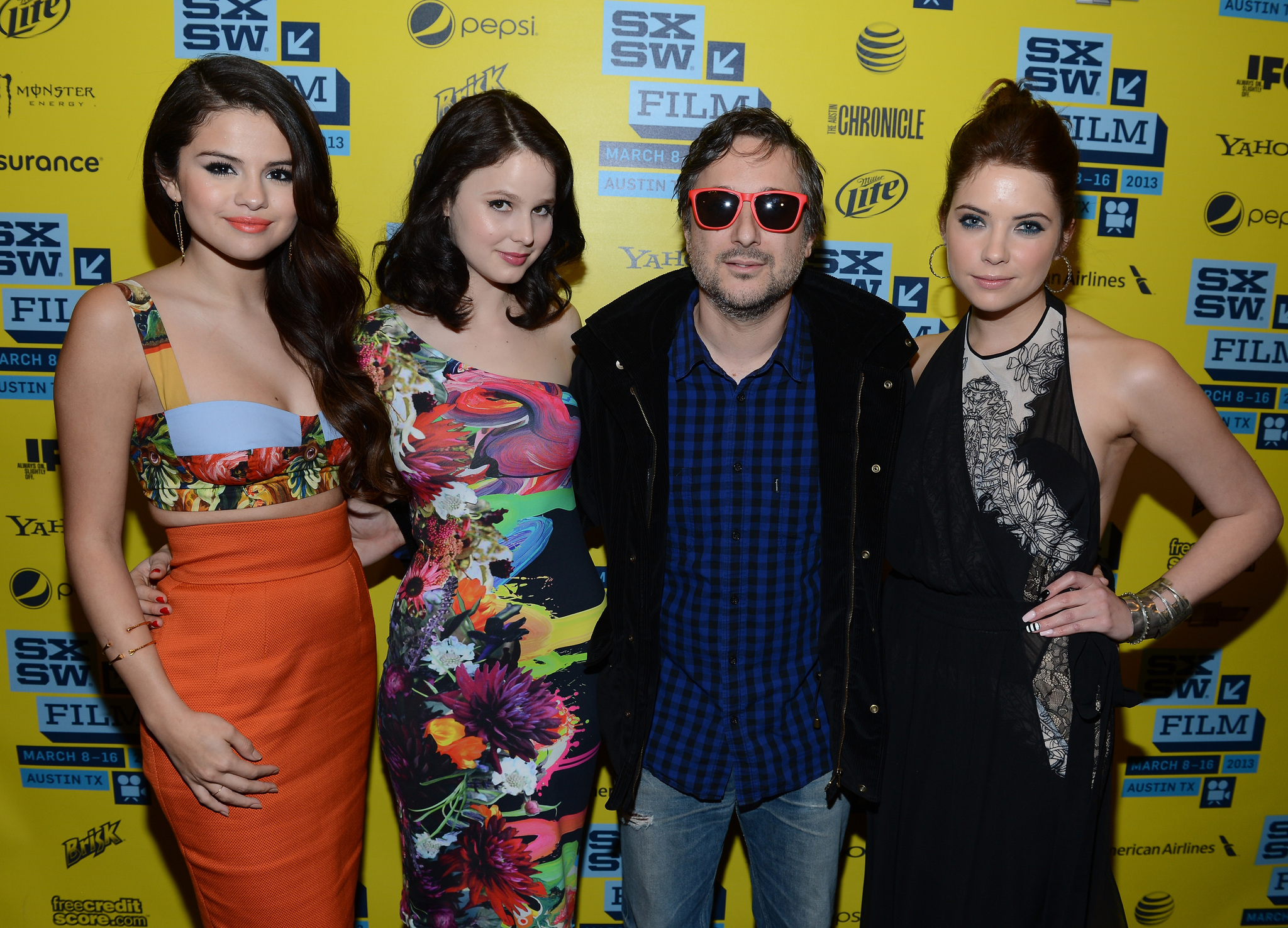 Harmony Korine, Selena Gomez, Ashley Benson and Rachel Korine at event of Laukines atostogos (2012)