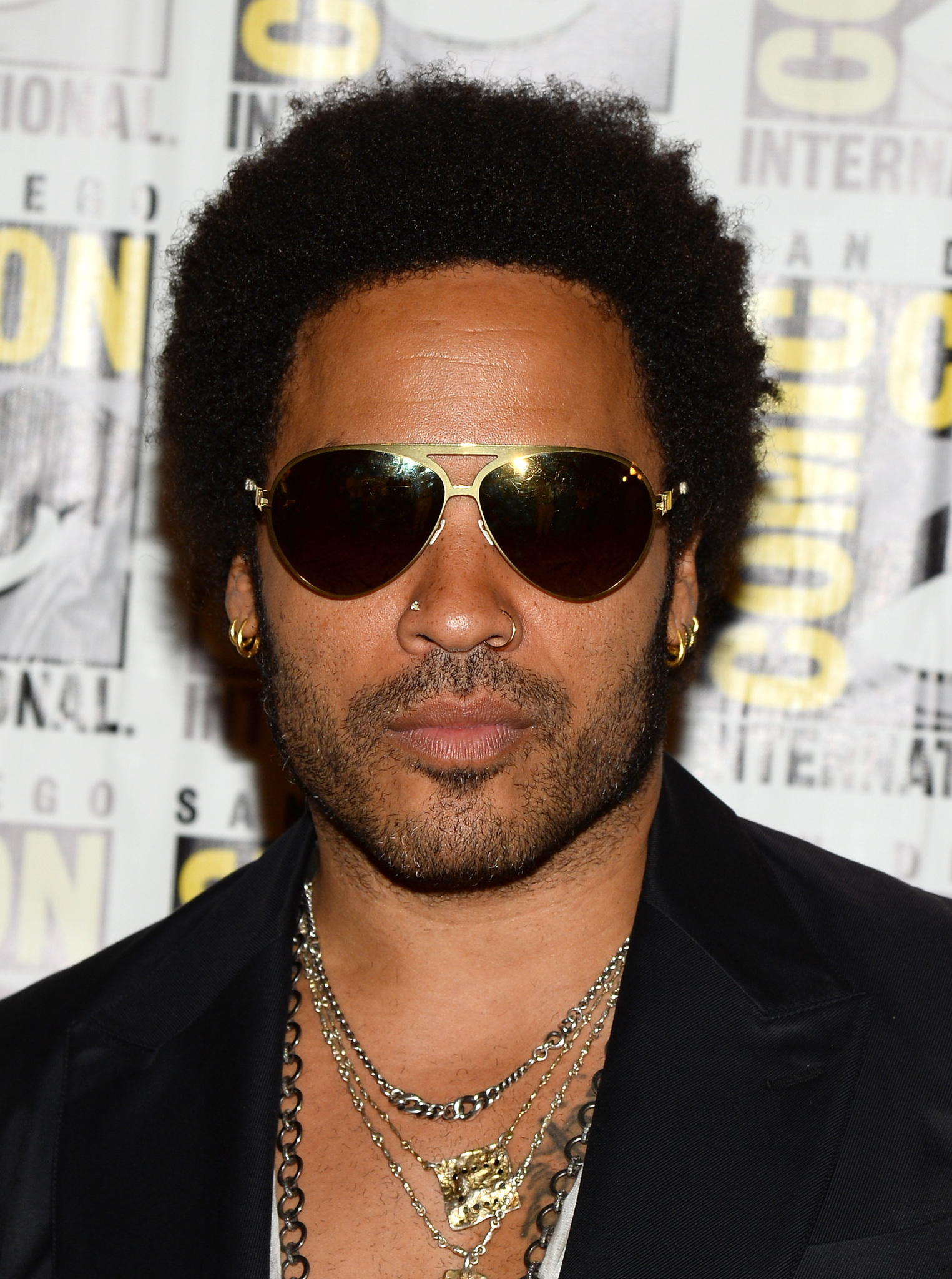 Lenny Kravitz at event of Bado zaidynes. Ugnies medziokle (2013)