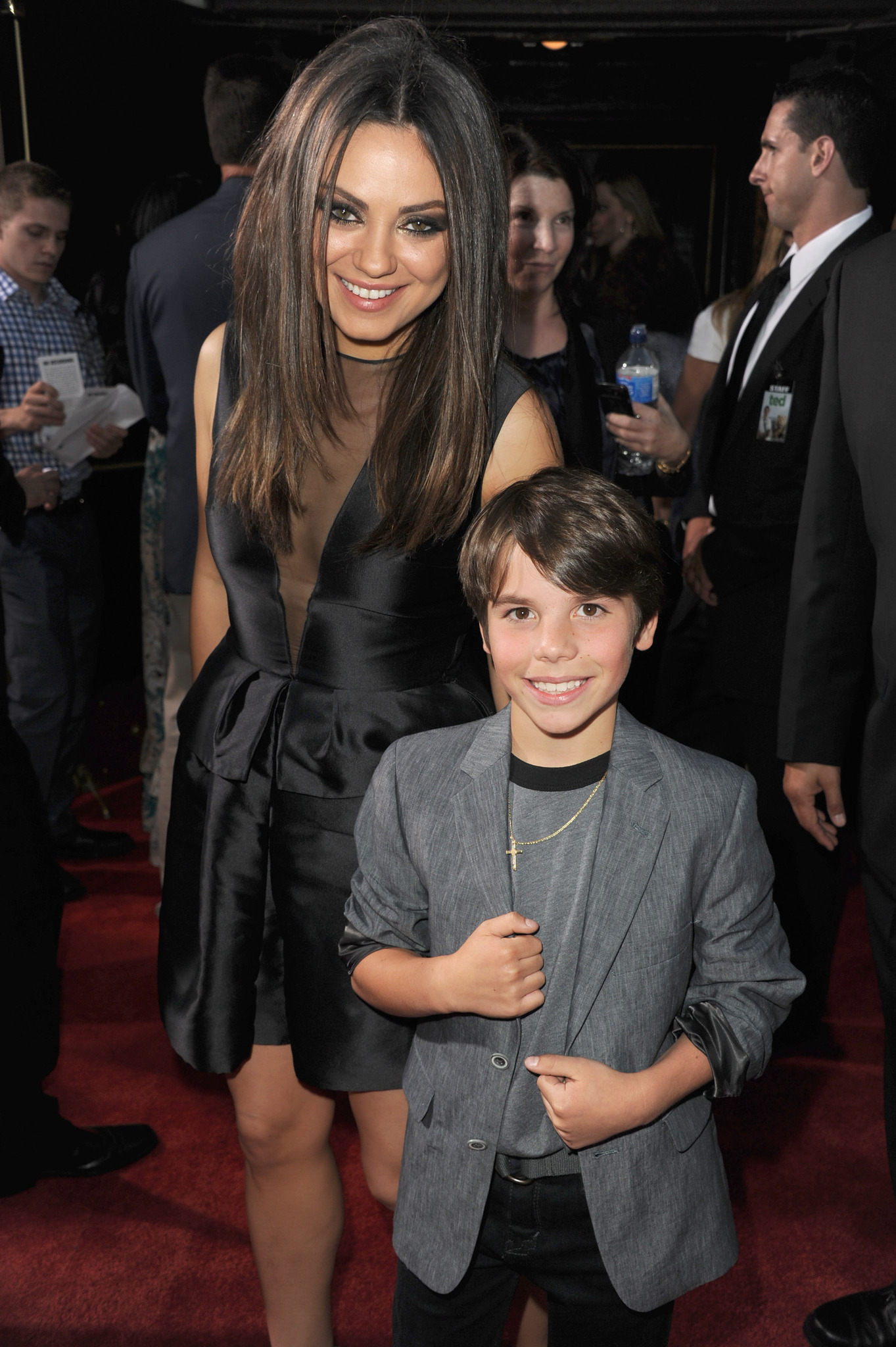 Mila Kunis and Bretton Manley at event of Tedis (2012)