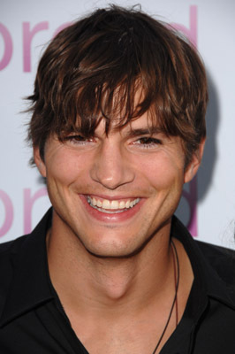 Ashton Kutcher at event of Mergisius (2009)