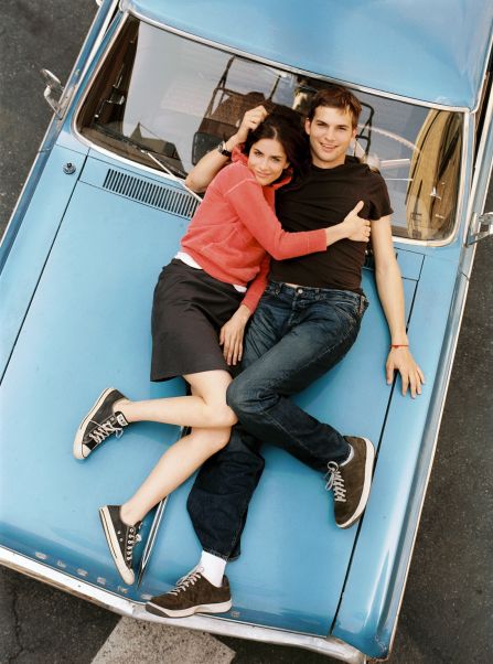 Amanda Peet and Ashton Kutcher in A Lot Like Love (2005)