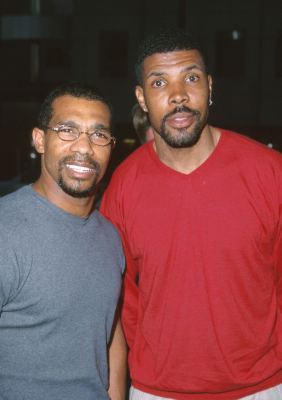 Michael Beach and Eriq La Salle at event of Gladiatorius (2000)