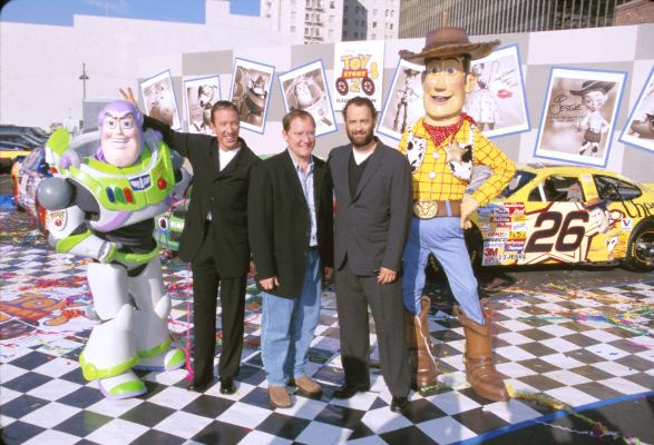 Tom Hanks, Tim Allen and John Lasseter at event of Zaislu istorija 2 (1999)