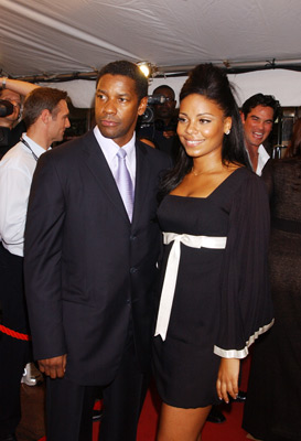 Denzel Washington and Sanaa Lathan at event of Out of Time (2003)