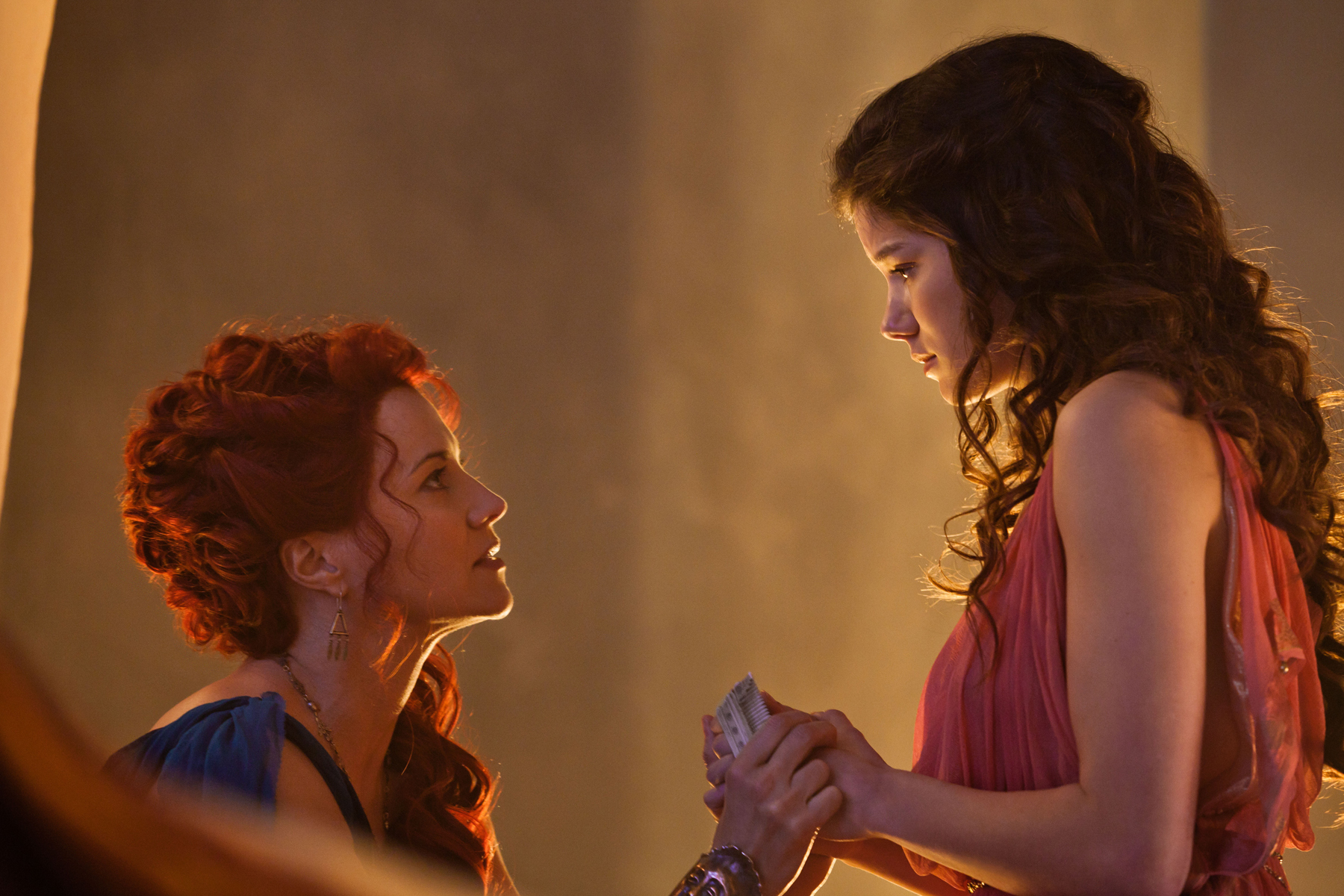 Still of Lucy Lawless and Hanna Mangan Lawrence in Spartacus: Blood and Sand (2010)