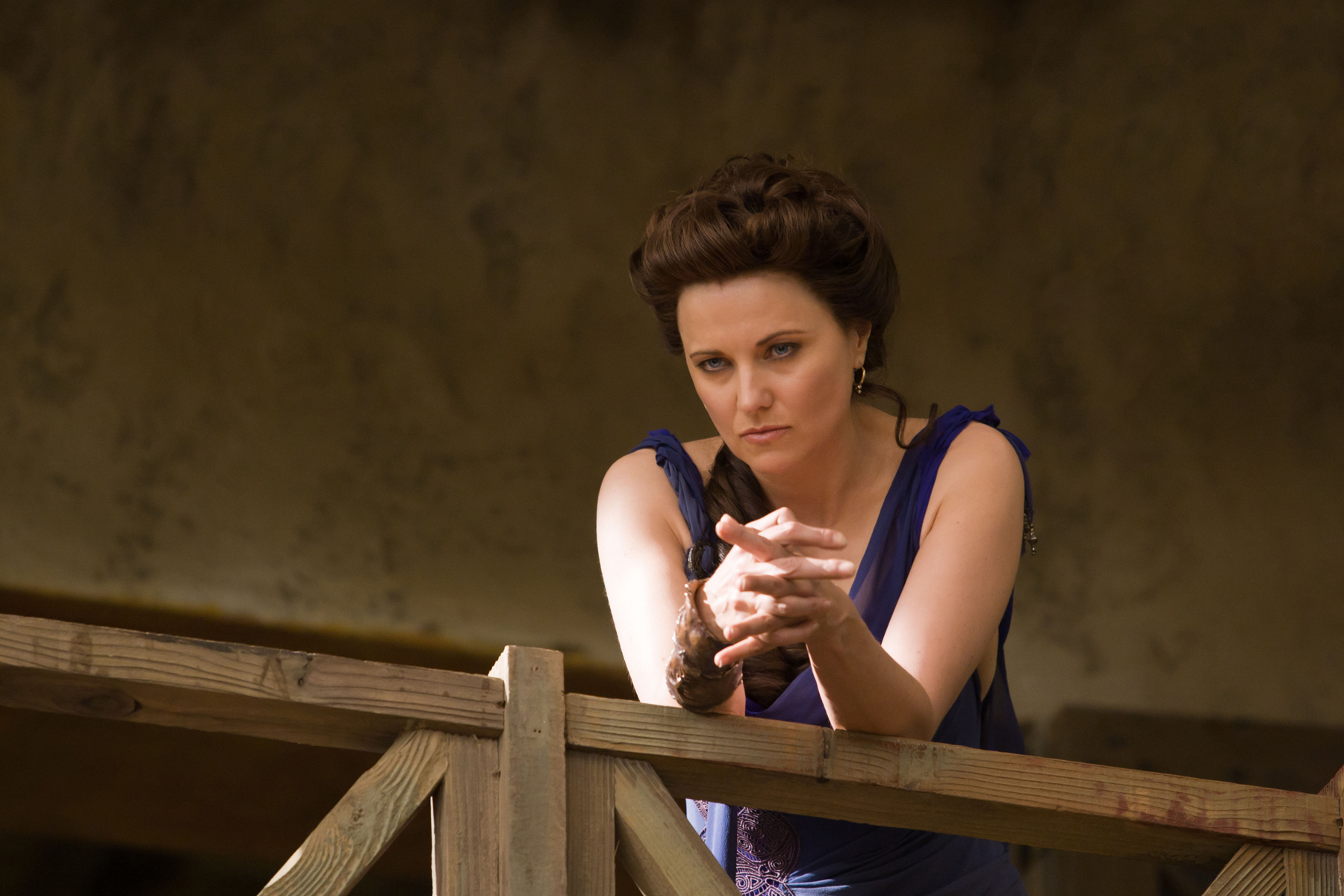 Still of Lucy Lawless in Spartacus: Blood and Sand (2010)