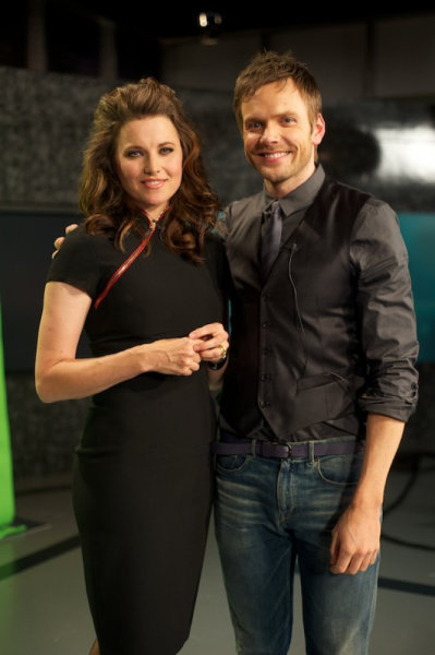 Still of Lucy Lawless and Joel McHale in The Soup (2004)
