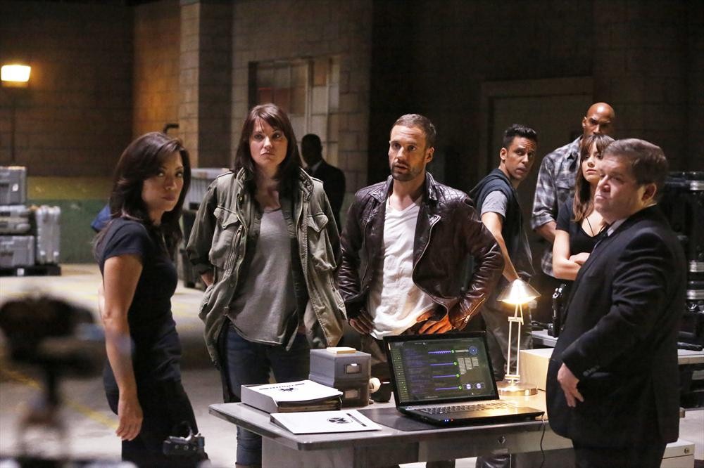 Still of Ming-Na Wen, Lucy Lawless, Henry Simmons, Wilmer Calderon, Patton Oswalt and Chloe Bennet in Agents of S.H.I.E.L.D. (2013)