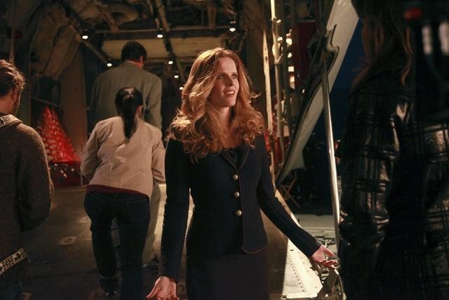 Still of Lucy Lawless and Rebecca Mader in No Ordinary Family: No Ordinary Beginning (2011)