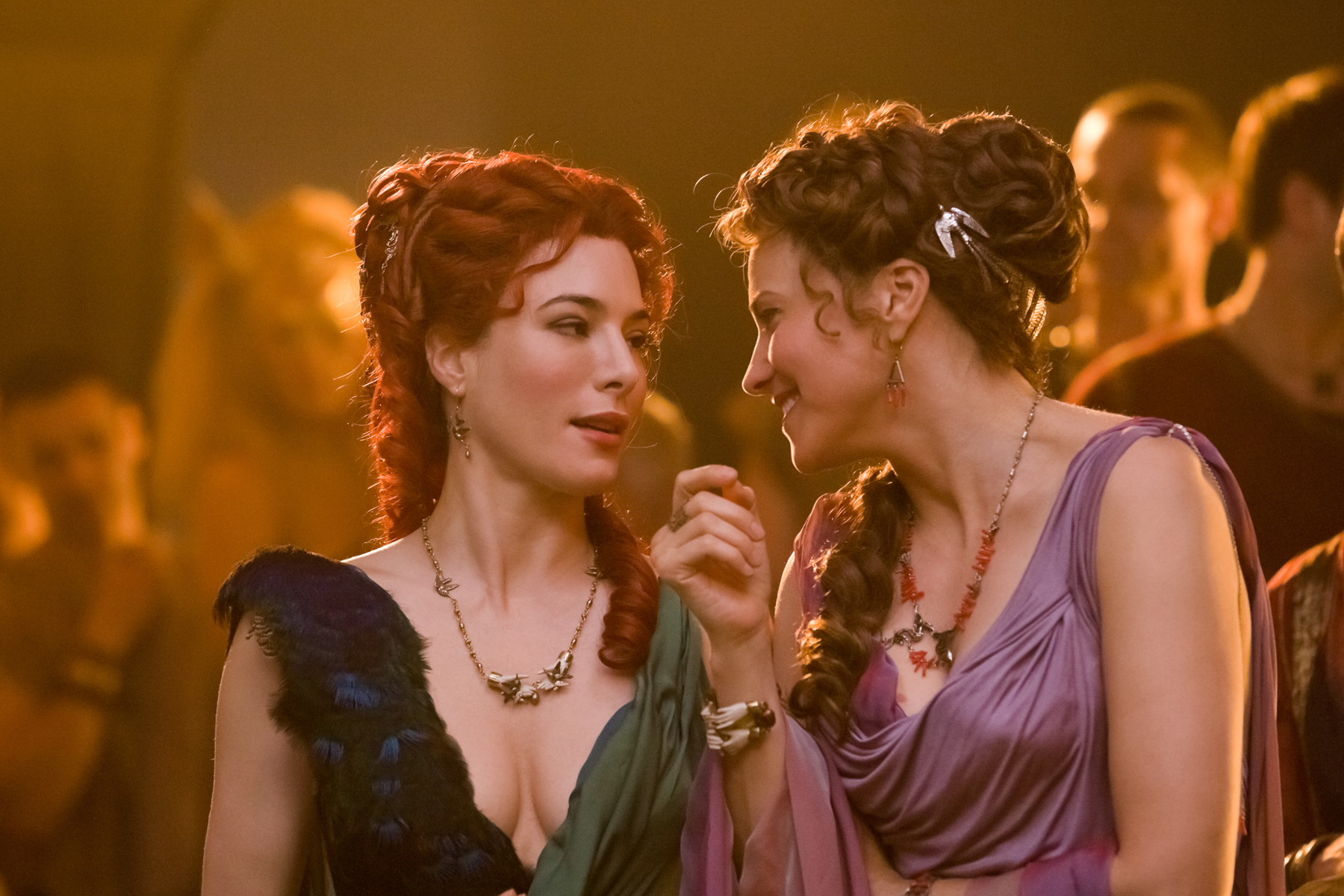 Still of Lucy Lawless and Jaime Murray in Spartacus: Gods of the Arena (2011)