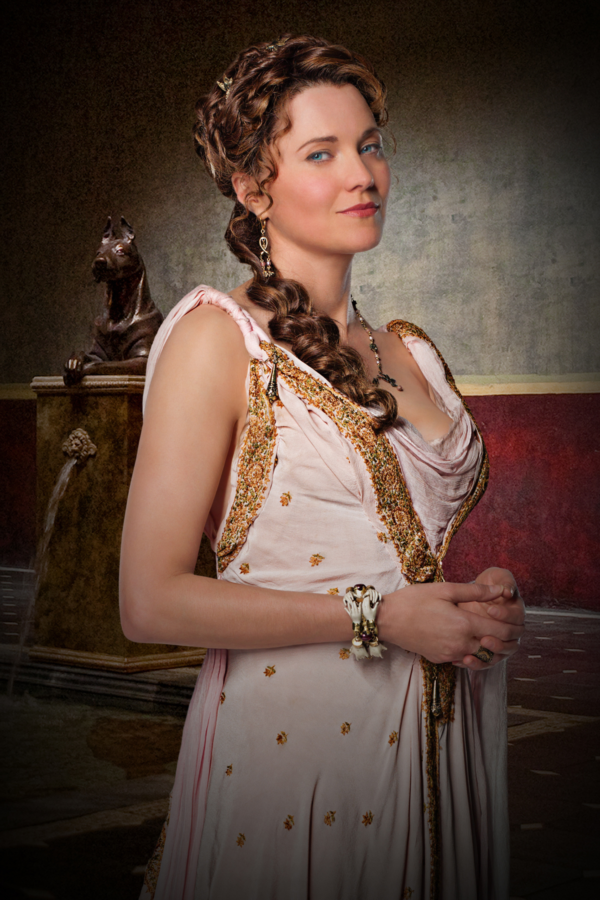 Still of Lucy Lawless in Spartacus: Gods of the Arena (2011)