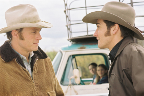 Still of Heath Ledger and Jake Gyllenhaal in Kuprotas kalnas (2005)