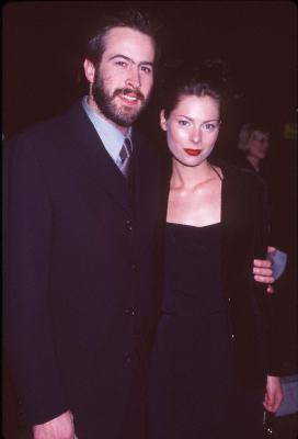 Jason Lee at event of Kissing a Fool (1998)