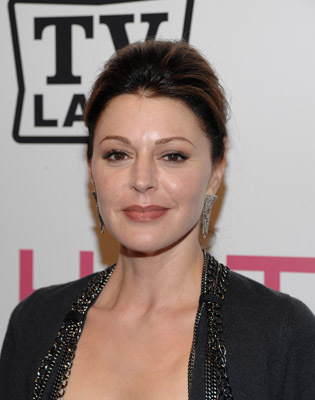 Jane Leeves at event of Hot in Cleveland (2010)