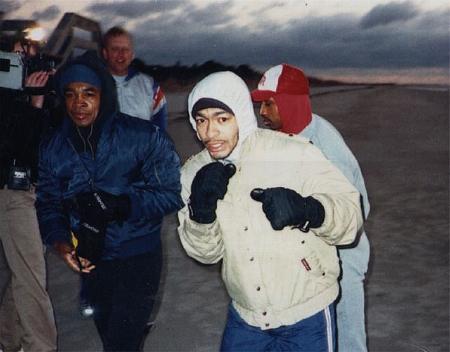 Sugar Ray Leonard and Darrell Foster in Hilton Head, SC (training for Marvin Hagler fight 1987).