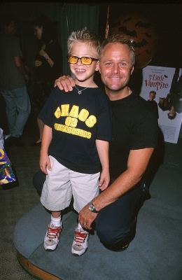 Jonathan Lipnicki and Tommy Hinkley at event of The Little Vampire (2000)