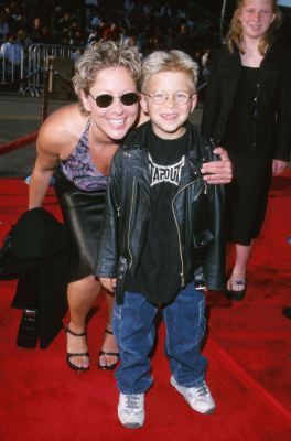 Jonathan Lipnicki at event of Mission: Impossible II (2000)