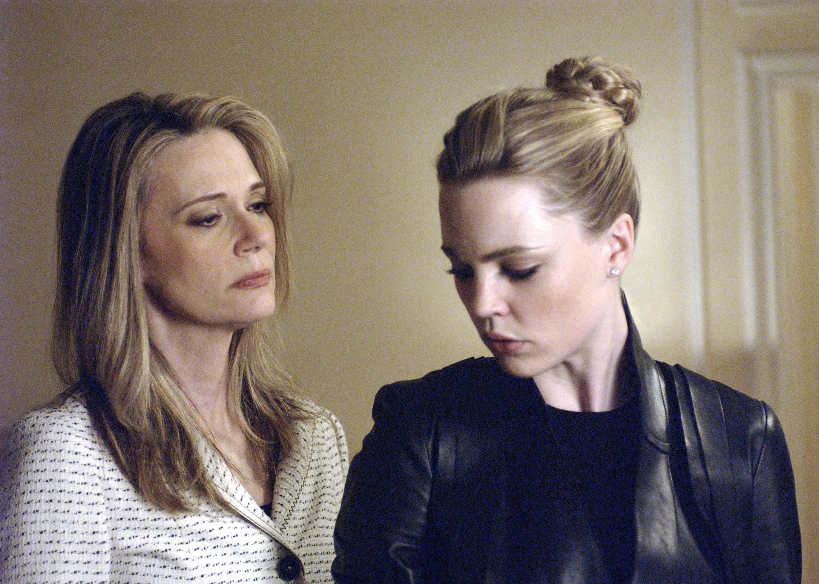 Still of Peggy Lipton and Melissa George in Alias (2001)
