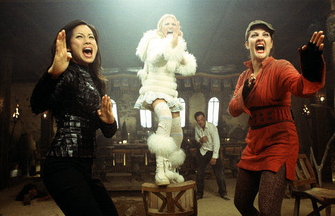 Still of Drew Barrymore, Cameron Diaz and Lucy Liu in Charlie's Angels: Full Throttle (2003)