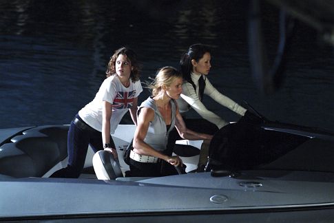 Still of Drew Barrymore, Cameron Diaz and Lucy Liu in Charlie's Angels: Full Throttle (2003)