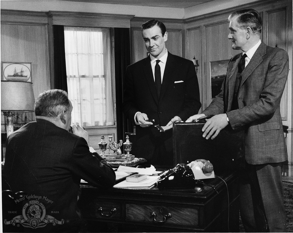 Still of Sean Connery and Desmond Llewelyn in Is Rusijos su meile (1963)