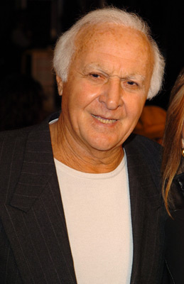 Robert Loggia at event of Cheaper by the Dozen (2003)