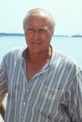 Robert Loggia