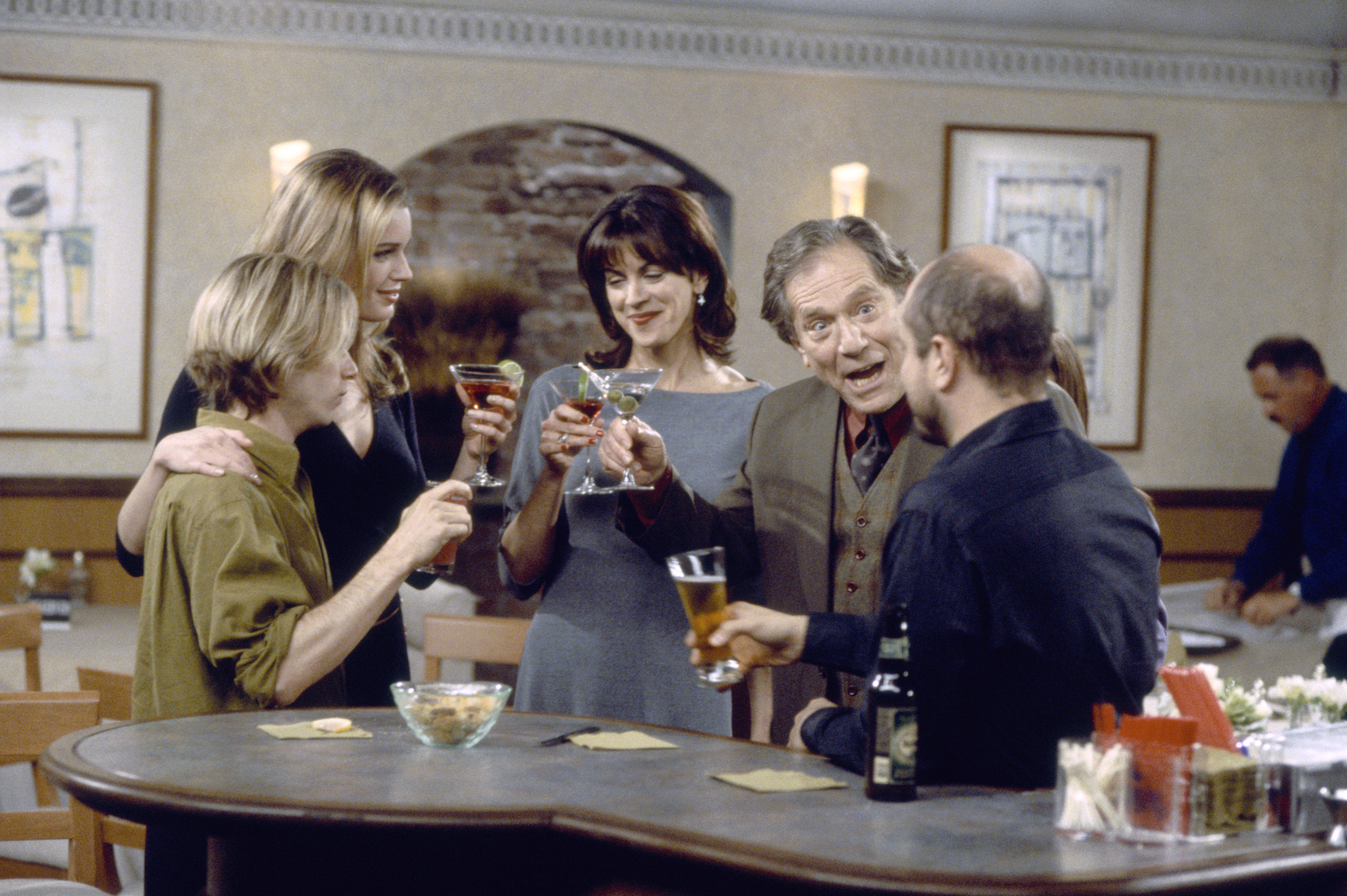 Still of George Segal, Wendie Malick, Rebecca Romijn, David Spade and Enrico Colantoni in Just Shoot Me! (1997)