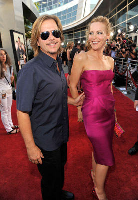 Leslie Mann and David Spade at event of Funny People (2009)