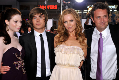 Matthew Perry, Leslie Mann, Michelle Trachtenberg and Zac Efron at event of Vel septyniolikos (2009)
