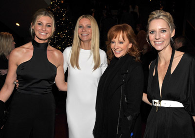 Gwyneth Paltrow, Faith Hill, Reba McEntire and Shana Feste at event of Country Strong (2010)