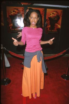 Trina McGee at event of The Beach (2000)