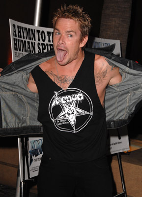 Mark McGrath at event of Anvil: The Story of Anvil (2008)