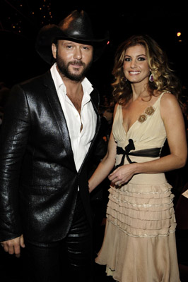 Faith Hill and Tim McGraw at event of 2005 American Music Awards (2005)