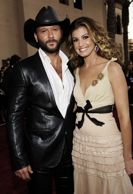 Faith Hill and Tim McGraw at event of 2005 American Music Awards (2005)